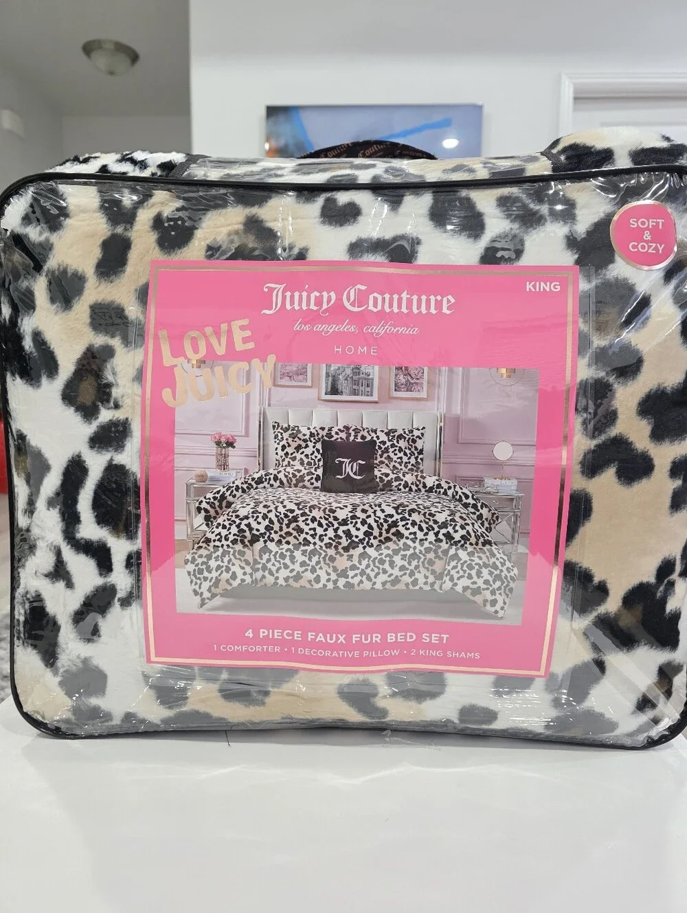 Juicy Couture KING 4 piece Faux Fur Leopard Luxurious Comforter Set New